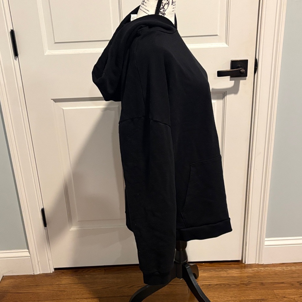 ALO Yoga Hoodie - Picture 5 of 8